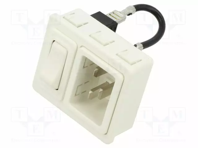 AC LIITIN- - AC liittimet ja rungot - 3-153-570 - 1