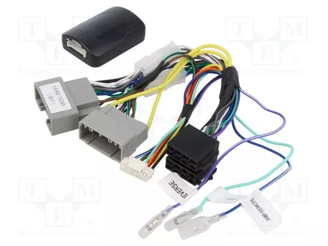 OHJAUSPYÖRÄN OHJAUKSEN ADAPTERIT - Adapterijohdot - 42SCH00C-0 - 1