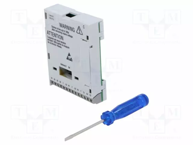 KOMMUNIKAATIOMODUULI - 8200 VECTOR - Kolmivaiheiset vaihtosuuntaajat - E82ZAFCC201 - 1