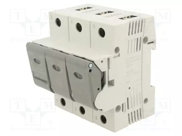 KYTKINVAROKE - D02 - DIN-KISKOLLE - 50A - 400V - NAVAT: 3 - -20÷60°C - IP20 - Sulakepitimet - P1012611 - 1