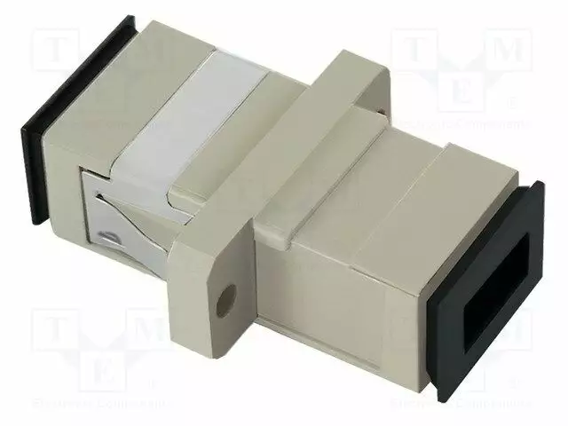 ADAPTERI - SC/UPC,MOLEMMIN PUOLIN - HARMAA - Patchcordit ja valokuitu-pigtailit - QOLTEC-54138 - 1