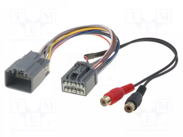 AUX-ADAPTERI - RCA - FORD - AUX ja bluetooth liitännät - C2704-RCA - 1