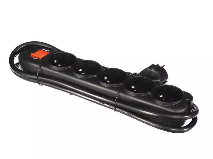 5-WAY SOCKET-OUTLET WITH SWITCH & OVERLOAD PROTECTION - BLACK - Jatkojohdot ja -haaroittimet - EWS5B - 1