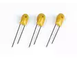 TANTAALIKONDENSAATTORI 10uF/35V - Tantaalikondensaattorit - 10T0E - 1