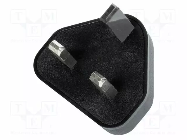 ADAPTERI - Pistorasiamuuntajat - PGW-PLUG-UK - 1