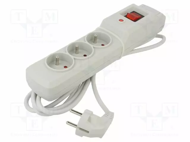 JATKOJOHTO: SUOJAUS-PISTORASIAT: 3 - 250VAC - 10A - HARMAA - Tietokonetarvikkeet - muut - M3-3.0M-SZ - 1